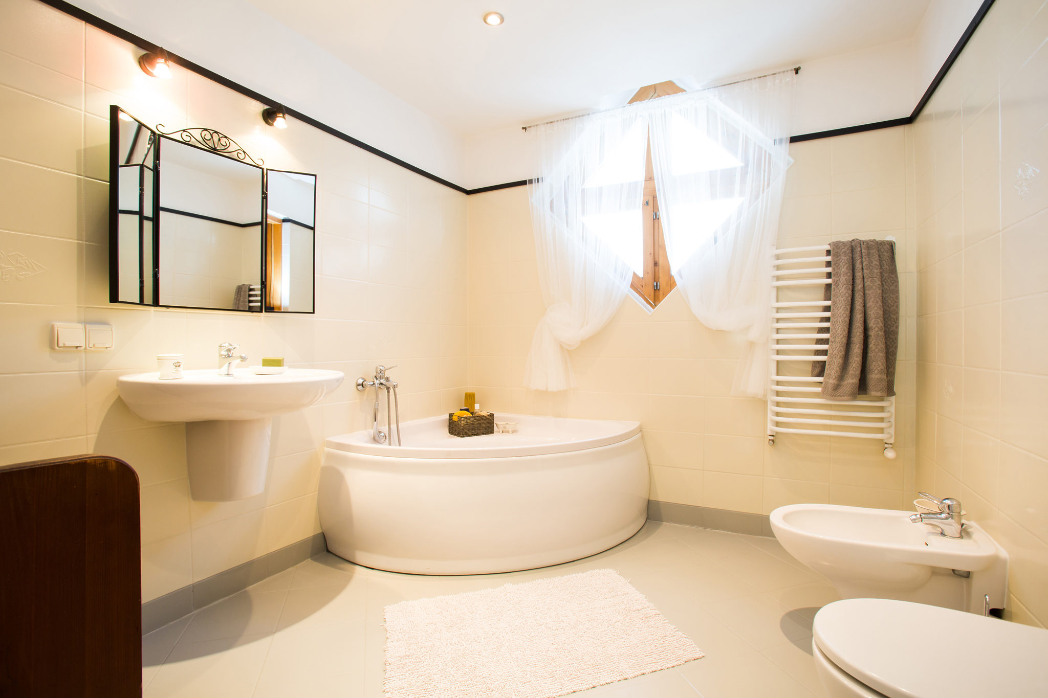 Zdjecia architektury Bielsko. Fotografowanie wnetrz mieszkan bielsko, zdjecia dla hoteli slask, fotografowanie nieruchomosci bielsko, zdjecia nieruchomosci slask, fotografia architektury slask, magiaobrazu, dobry fotograf bielsko, fotografia reklamowa bielsko, zdjecia reklamowe bielsko, zdjecia reklamowe slask, zdjecia mieszkan bielsko, fotografia reklamowa slask, fotografia nieruchomosci bielsko, zdjecia nieruchomosci bielsko, fotografie mieszkan na sprzedaz, zdjecia mieszkan po metamorfozie, zdjecia reklamowe gliwice,