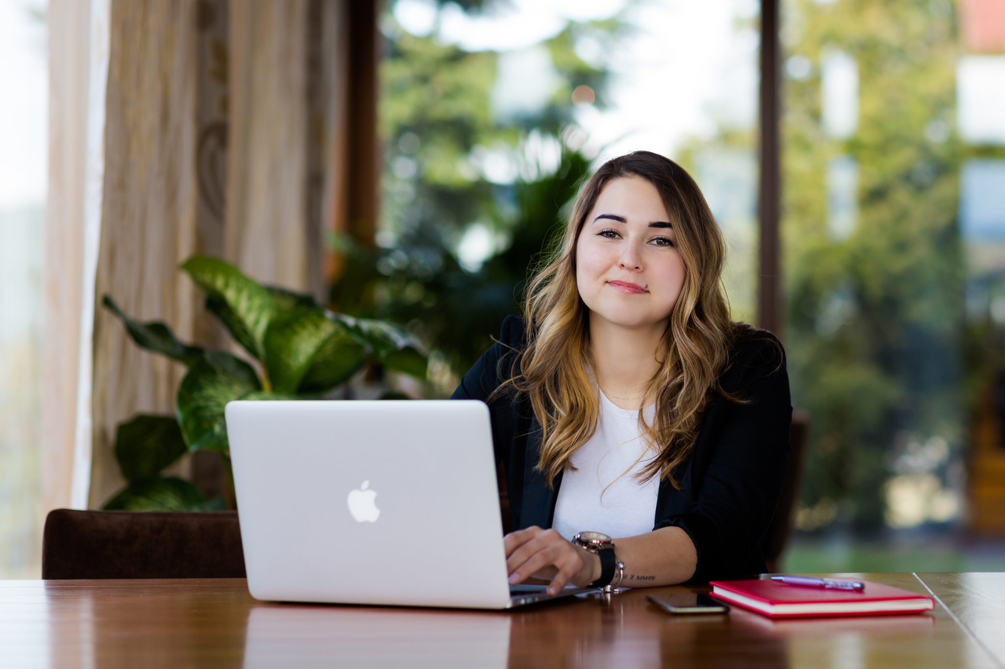 Kobiecy portret biznesowy portret biznesowy bielsko, sesja do cv, portret do cv slask, zdjecia do cv bielsko, portret biznesowy bielsko, kobieca sesja portretowa bielsko, sesja biznesowa bielsko, fotografia wizerunkowa bielsko, fotografia czechowice, fotografia portretowa bielsko, sesja biznesowa katowice, zdjecia portretowe, fotografia ludzi, fotograf portretowy czechowice, Anna i Jacek Bieniek, fotografia portretowa bielsko, fotograf ludzi slask, fotografia reklamowa bielsko, fotografia reklamowa bielsko, fotografia ludzi, fotograf korporacyjny, fotograf czechowice, fotografia bielsko, zdjecia slask, www.magiaobrazu.com