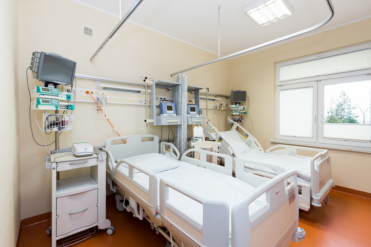 Zdjecia architektury Bielsko - Szpital w Bystrej szpital bystra, szpital w bystrej, centrum pulmonologii i torakochirurgii w bystrej, fotografia reklamowa bielsko-biala, zdjecia architektury bielsko, fotografia budynkow slask, zdjecia produktowe bielsko, fotograf reklamowy czechowice bielsko, fotografia reklamowa bielsko, fotograf slask, fotografia reklama bielsko, fotografia komercyjna bielsko, fotografia kreatywna bielsko, Magia Obrazu, Anna i Jacek Bieniek, fotografia czechowice, fotograf czechowice, fotografia bielsko, zdjecia slask, www.magiaobrazu.com