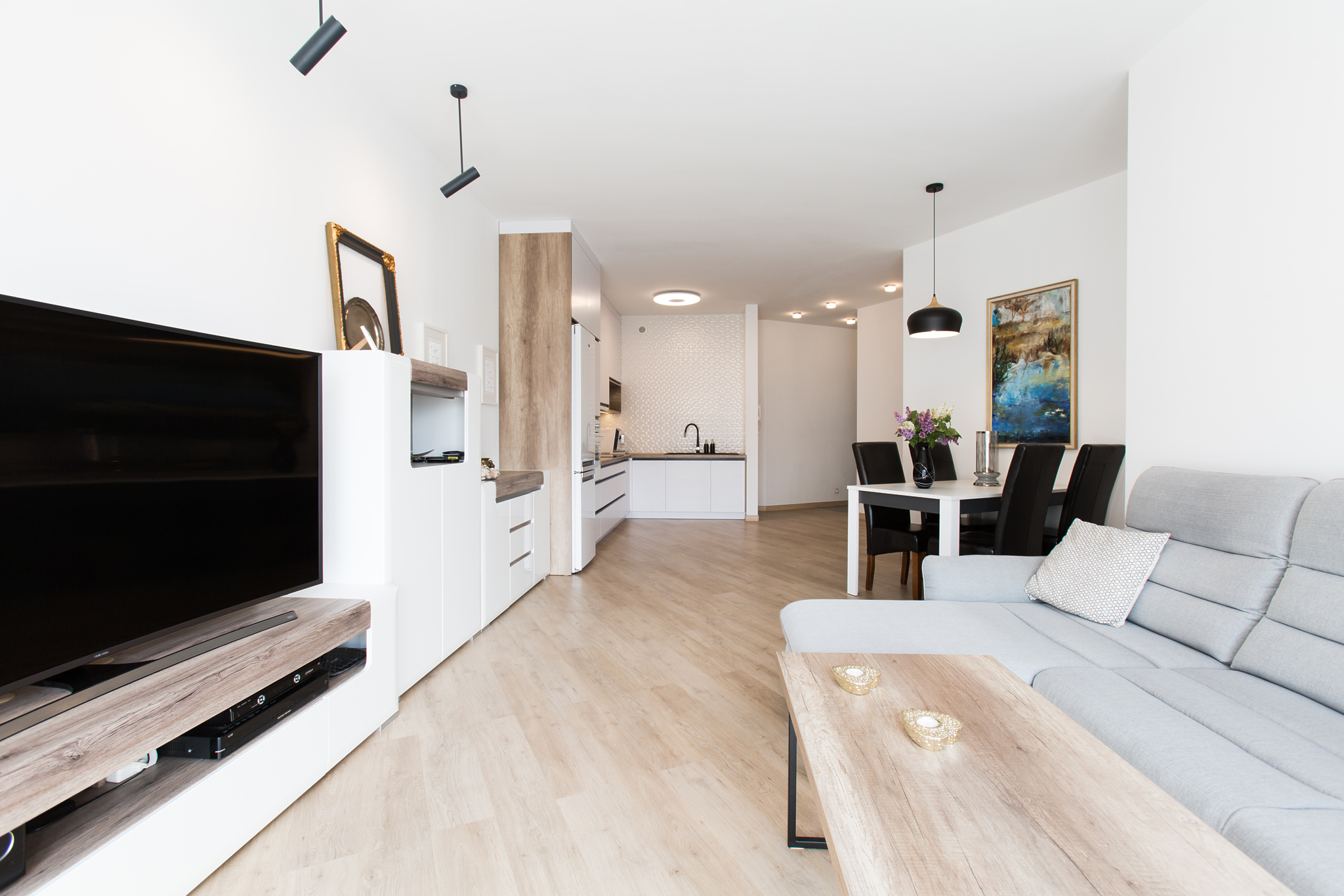 Fotografia architektury Bielsko - Zdjecia mieszkan Zdjecia architektury Bielsko. Fotografowanie wnetrz mieszkan bielsko, zdjecia dla hoteli slask, fotografowanie nieruchomosci bielsko, zdjecia nieruchomosci slask, fotografia architektury slask, magiaobrazu, dobry fotograf bielsko, fotografia reklamowa bielsko, zdjecia reklamowe bielsko, zdjecia reklamowe slask, zdjecia mieszkan bielsko, fotografia reklamowa slask