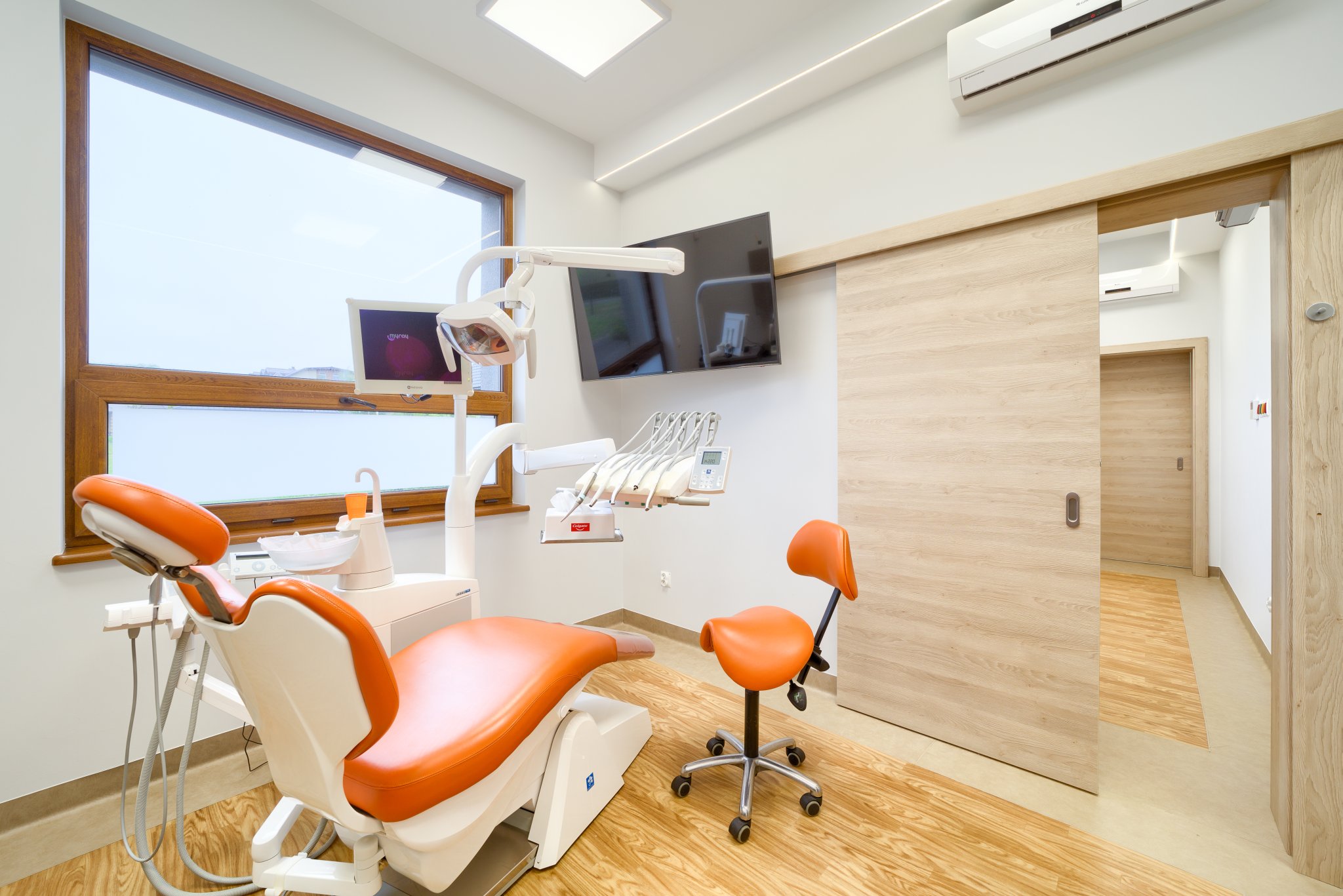 Fotografia architektury Wyry Gabinet Stomatologiczny gabinet stomatologiczny wyry, zdjecia gabinetow slask, piekne wnetrza, zdjecia wnetrz slask, fotograf wnetrz slask, Zdjecia architektury Bielsko, Fotografowanie wnetrz bielsko, fotografowanie nieruchomosci bielsko, zdjecia nieruchomosci slask, fotografia architektury slask, magiaobrazu, dobry fotograf bielsko, fotografia reklamowa bielsko, zdjecia reklamowe bielsko, zdjecia reklamowe slask, zdjecia mieszkan bielsko, fotografia reklamowa slask