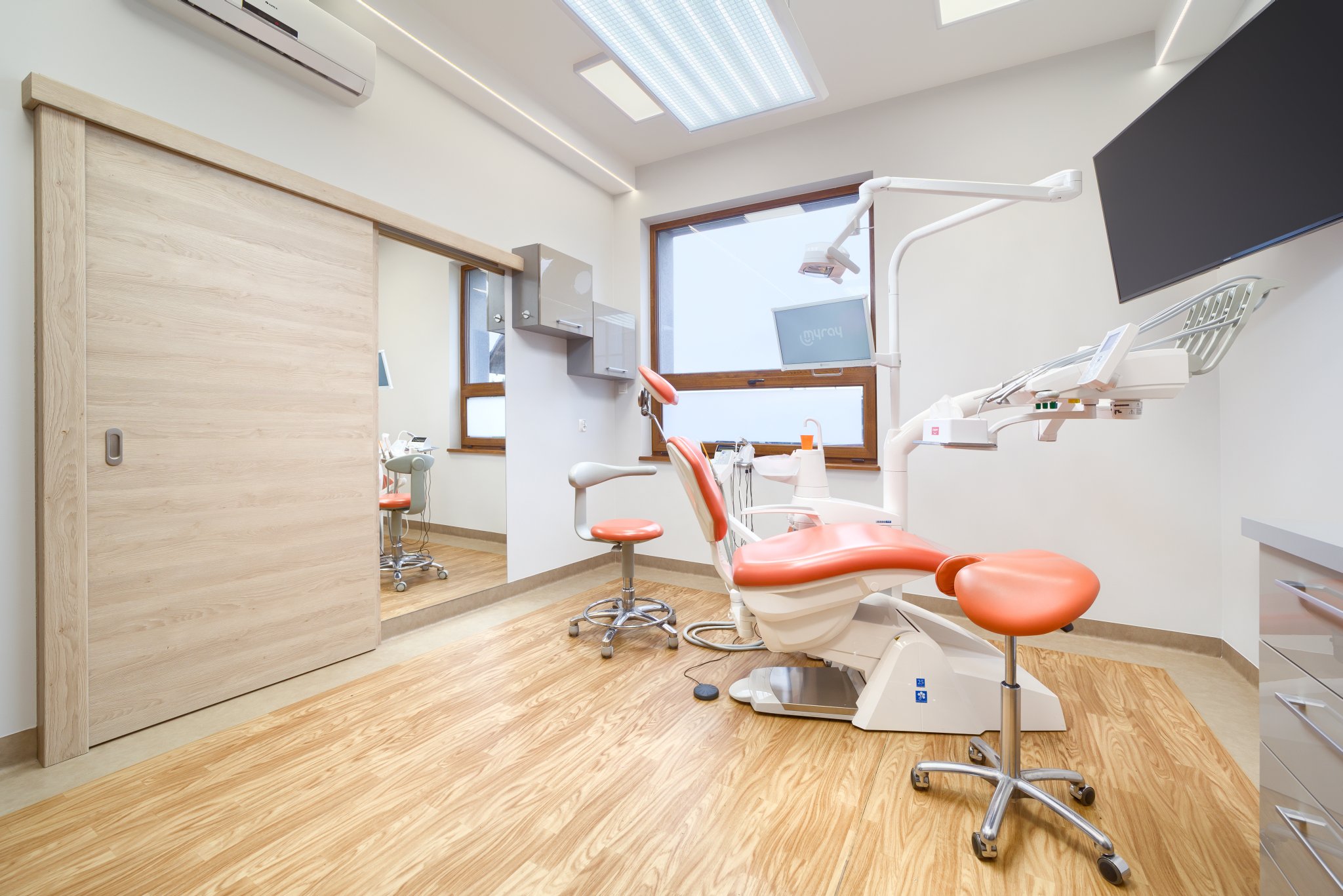 gabinet stomatologiczny wyry, zdjecia gabinetow slask, piekne wnetrza, zdjecia wnetrz slask, fotograf wnetrz slask, Zdjecia architektury Bielsko, Fotografowanie wnetrz bielsko, fotografowanie nieruchomosci bielsko, zdjecia nieruchomosci slask, fotografia architektury slask, magiaobrazu, dobry fotograf bielsko, fotografia reklamowa bielsko, zdjecia reklamowe bielsko, zdjecia reklamowe slask, zdjecia mieszkan bielsko, fotografia reklamowa slask