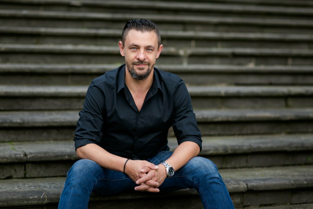 Portret biznesowy Bielsko sesja brandingowa bielsko, sesje brandingowe slask, sesja wizerunkowa pszczyna, sesje wizerunkowe pszczyna, fotografia wizerunkowa pszczyna, personal branding slask, portret biznesowy bielsko, portret biznesowy bielsko, sesja biznesowa bielsko, fotografia wizerunkowa bielsko, fotografia czechowice, fotografia portretowa bielsko, sesja biznesowa katowice, fotografia portretowa bielsko, fotografia reklamowa bielsko, fotografia reklamowa bielsko, fotograf czechowice, fotografia bielsko, zdjecia slask