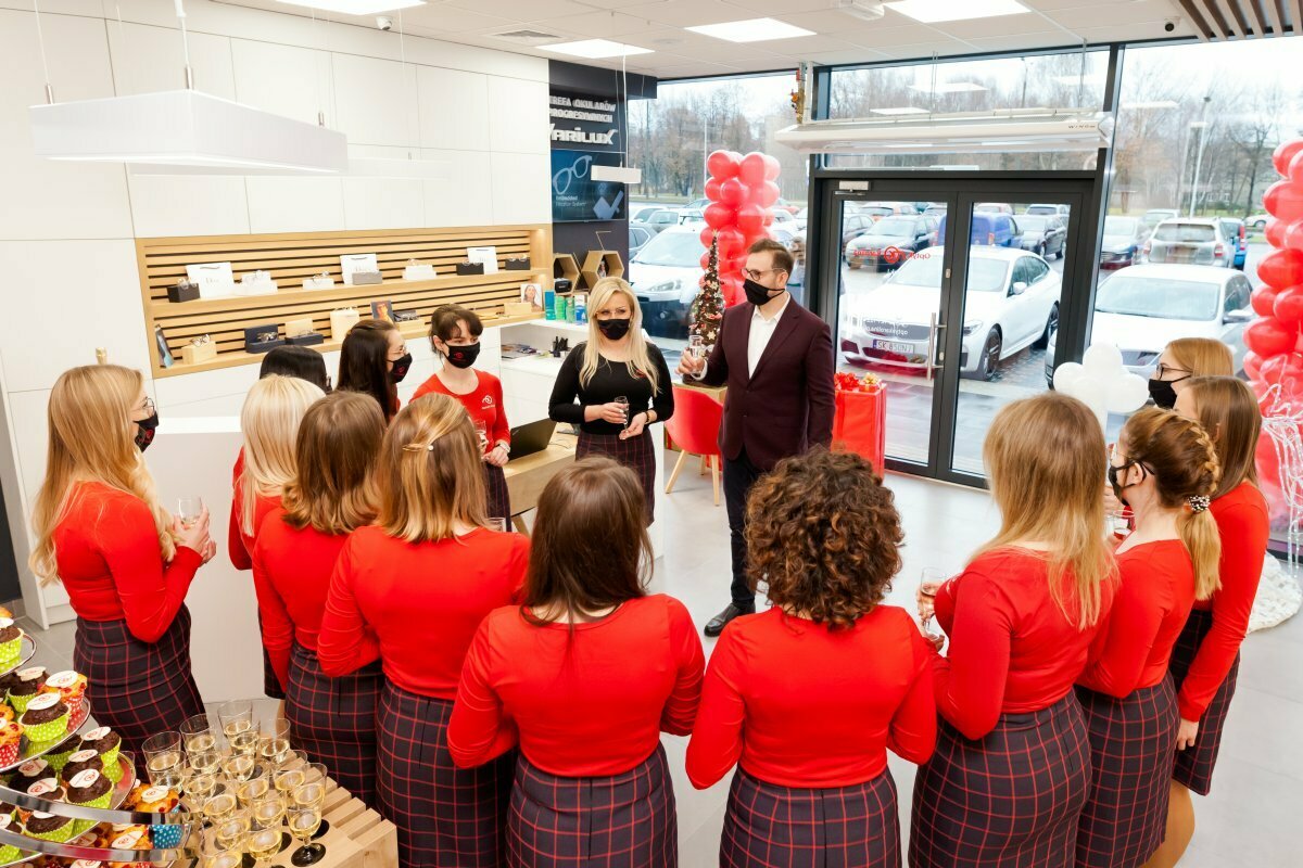 Optyk Katolina w Tychach reportaż z otwarcia salonu, Optyk Karolina Tychy, Optyk Karolina w Tychach, fotograf slask, zdjecia reklamowe slask, zdjecia reportazowe slask, fotografia reklamowa tychy, zdjecia reklamowe tychy, zdjecia reportazowe tychy, Magia Obrazu, Bieniek fotografia