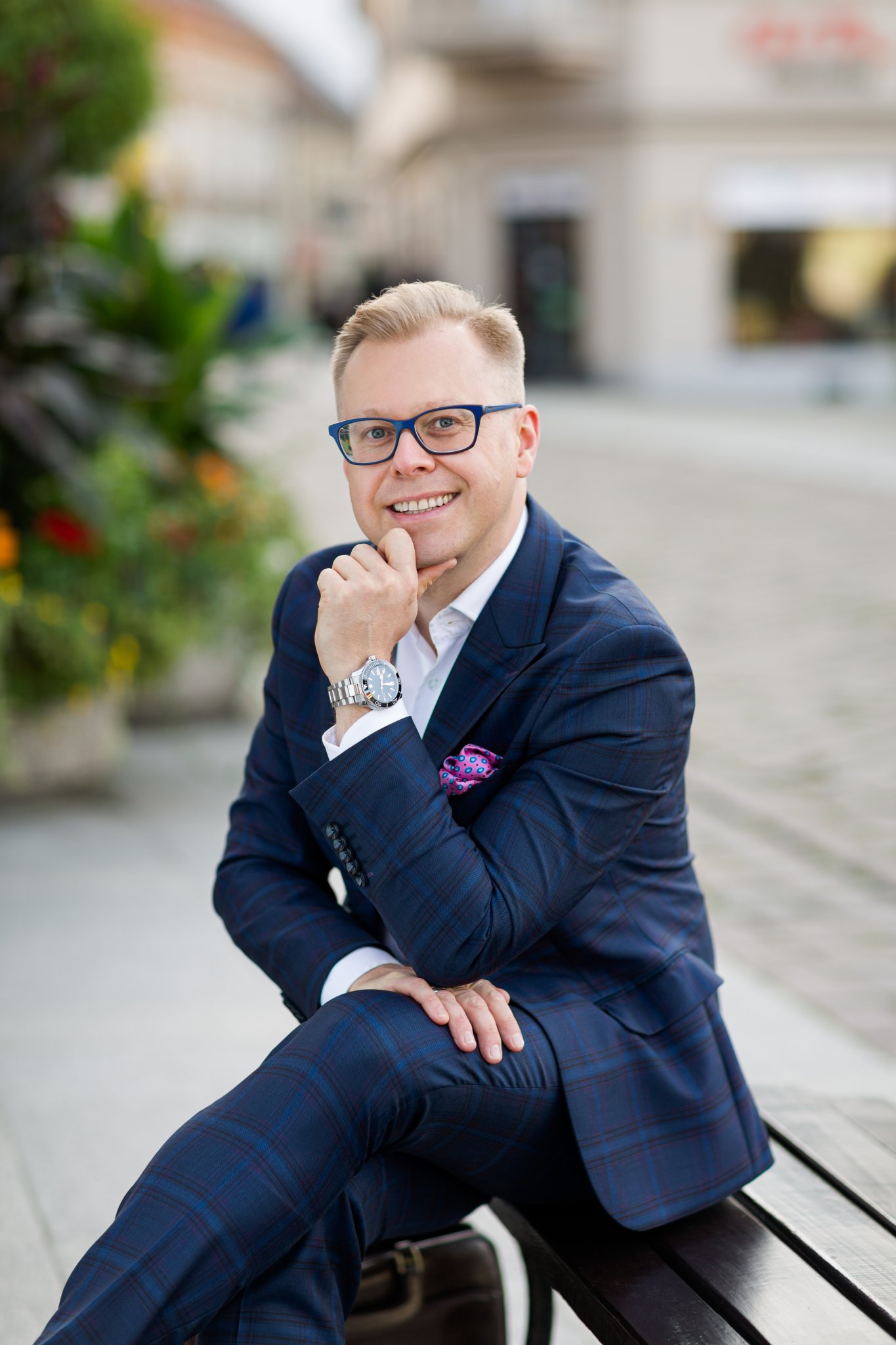 Sesja biznesowa - sesja wizerunkowa Bielsko sesja wizerunkowa bielsko, portret biznesowy bielsko, portret biznesowy bielsko, meska sesja portretowa bielsko, sesja biznesowa bielsko, fotografia wizerunkowa bielsko, fotografia czechowice, fotografia portretowa bielsko, sesja biznesowa katowice, zdjecia portretowe, fotografia brandingowa bielsko, fotograf ludzi slask, fotografia reklamowa bielsko, fotograf czechowice, fotografia bielsko, sesje biznesowe bielsko, www.jacekbieniek.com