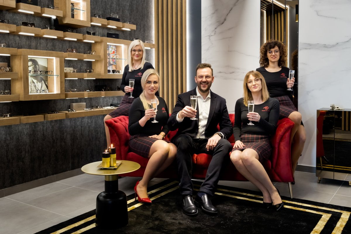 Optyk Karolina Tychy, Optyk Karolina w Tychach, optyk VIP, optyk karolina VIP, salon optyczny VIP, Mercado Park Tychy, salon optyczny Karolina, fotograf slask, zdjecia reklamowe slask, zdjecia reportazowe slask, fotografia reklamowa tychy, zdjecia reklamowe tychy, zdjecia reportazowe tychy, fotografia reklamowa slask, fotografia reklamowa bielsko, Magia Obrazu, Bieniek fotografia