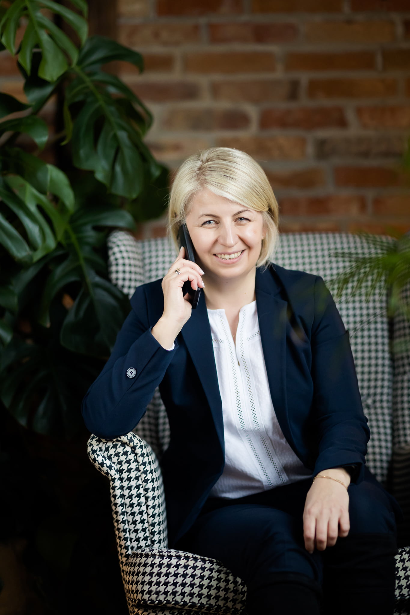 sesja biznesowa w kawiarni, Grunt Bielsko, Kawiarnia Grunt sesja, zdjęcia biznesowe bielsko, sesja wizerunkowa bielsko, zdjecia wizerunkowe bielsko, fotografia wizerunkowa bielsko, sesje wizerunkowe bielsko, fotografia brandingowa slask, sesja brandingowa slask, fotografia brandingowa bielsko, personal branding photography, portret biznesowy bielsko, sesja biznesowa bielsko