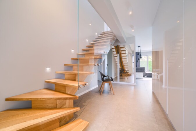 Fotografia wnętrz i architektury 31 Sesja nieruchomości w Bielsku, piękna klatka schodowa